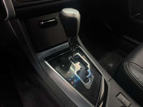 TOYOTA-COROLLA-2018