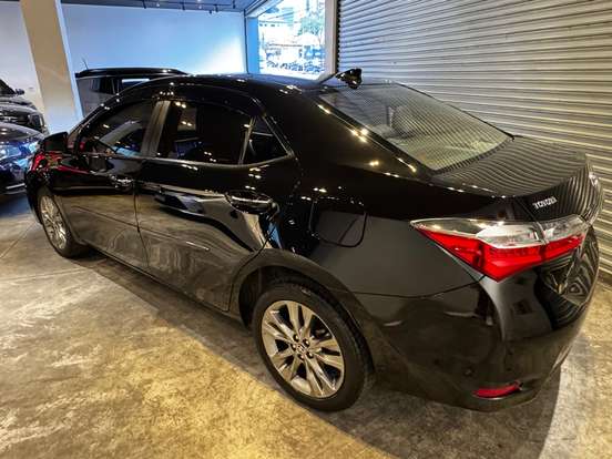 TOYOTA-COROLLA-2018
