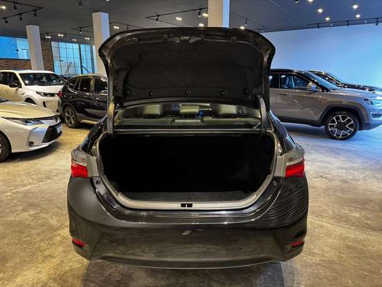 TOYOTA-COROLLA-2018