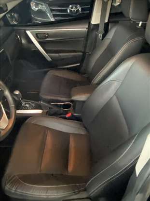 TOYOTA-COROLLA-2018