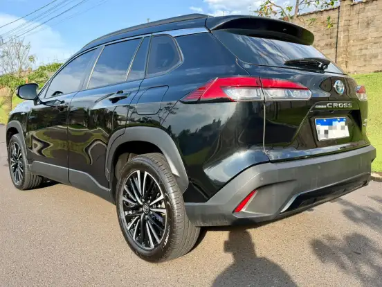 TOYOTA-COROLLA CROSS-2024