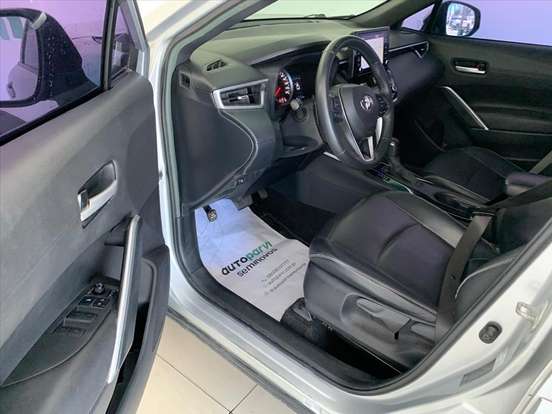 TOYOTA-COROLLA CROSS-2021
