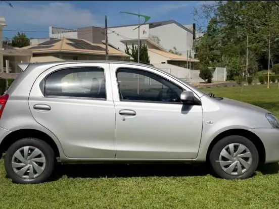 TOYOTA-ETIOS-1.3 X 16V FLEX 4P MANUAL TOYOTA-ETIOS-2017