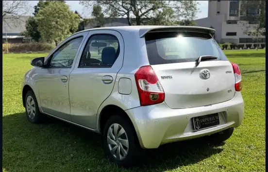 TOYOTA-ETIOS-2017