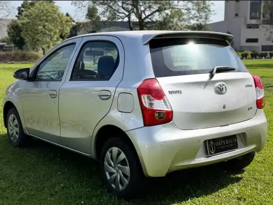 TOYOTA-ETIOS-1.3 X 16V FLEX 4P MANUAL TOYOTA-ETIOS-2017