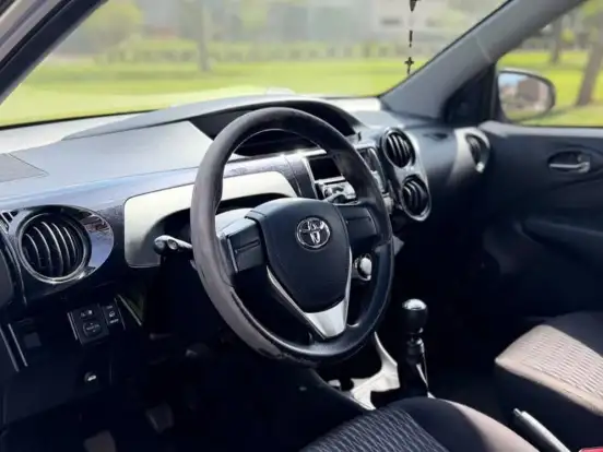 TOYOTA-ETIOS-1.3 X 16V FLEX 4P MANUAL TOYOTA-ETIOS-2017
