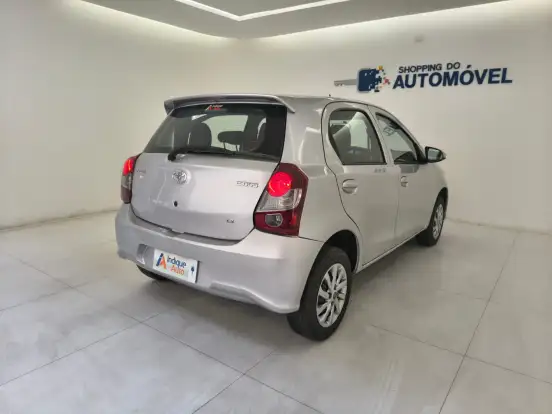 TOYOTA-ETIOS-2019