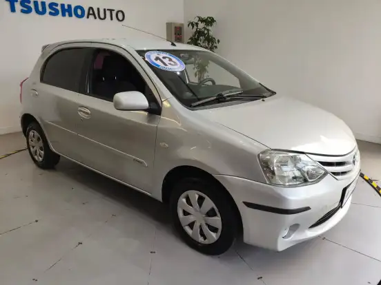 TOYOTA-ETIOS-1.3 XS 16V FLEX 4P MANUAL TOYOTA-ETIOS-2013