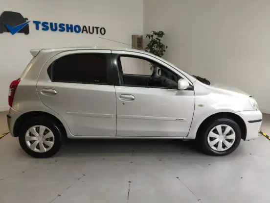 TOYOTA-ETIOS-1.3 XS 16V FLEX 4P MANUAL TOYOTA-ETIOS-2013