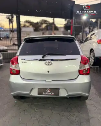 TOYOTA-ETIOS-2017
