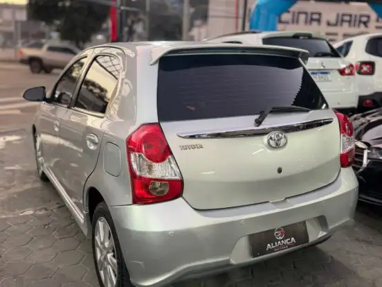 TOYOTA-ETIOS-1.5 XLS 16V FLEX 4P AUTOMÁTICO TOYOTA-ETIOS-2017