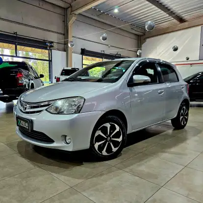 TOYOTA-ETIOS-1.5 XLS 16V FLEX 4P AUTOMÁTICO TOYOTA-ETIOS-2016