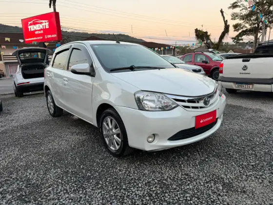 TOYOTA ETIOS 1.5 XLS 16V FLEX 4P MANUAL