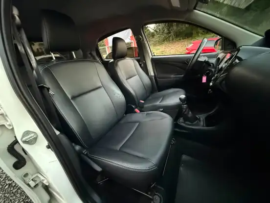 TOYOTA-ETIOS-2016