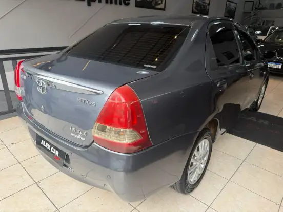 TOYOTA-ETIOS-1.5 XLS SEDAN 16V FLEX 4P MANUAL TOYOTA-ETIOS-2012