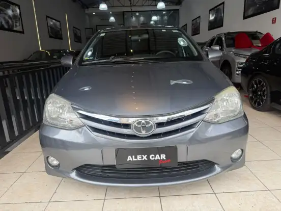 TOYOTA-ETIOS-2012