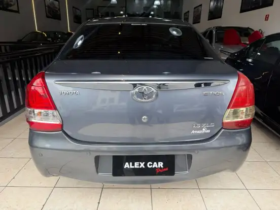 TOYOTA-ETIOS-2012