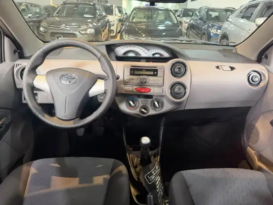 TOYOTA-ETIOS-1.5 XLS SEDAN 16V FLEX 4P MANUAL TOYOTA-ETIOS-2012