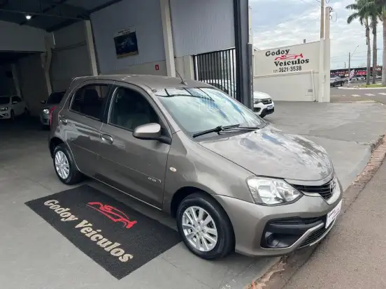 TOYOTA-ETIOS-1.5 XS 16V FLEX 4P AUTOMÁTICO TOYOTA-ETIOS-2017
