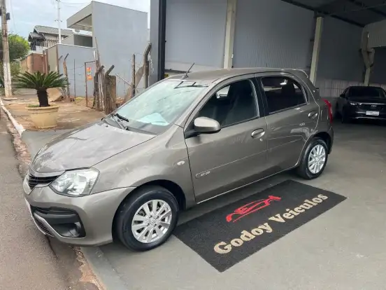 TOYOTA-ETIOS-1.5 XS 16V FLEX 4P AUTOMÁTICO TOYOTA-ETIOS-2017