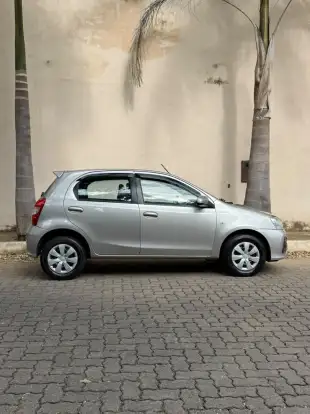 TOYOTA-ETIOS-2018