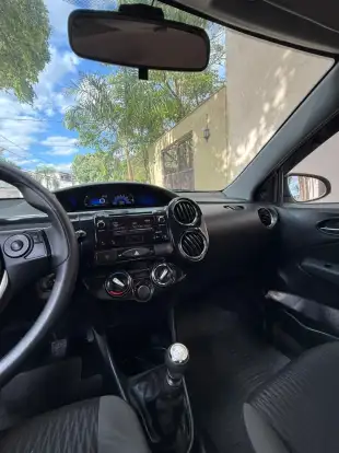 TOYOTA-ETIOS-2018