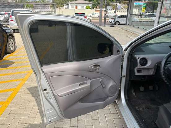 TOYOTA-ETIOS-1.3 16V FLEX 4P MANUAL TOYOTA-ETIOS-2013