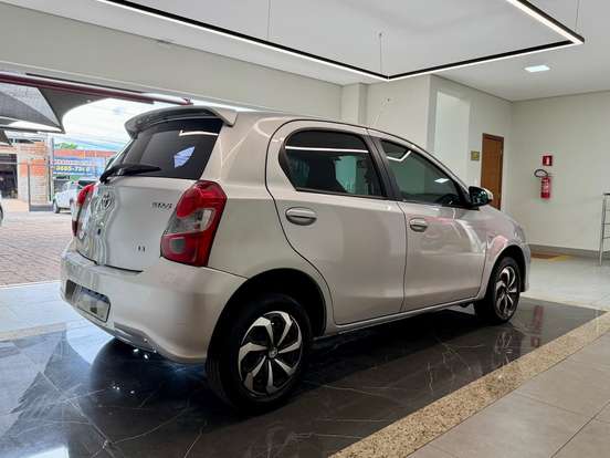 TOYOTA-ETIOS-1.3 X 16V FLEX 4P AUTOMÁTICO TOYOTA-ETIOS-2018