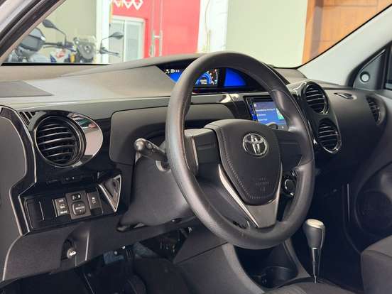 TOYOTA-ETIOS-2018