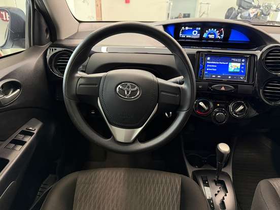 TOYOTA-ETIOS-2018