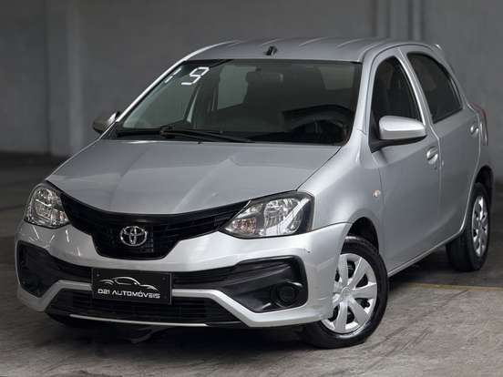 TOYOTA-ETIOS-2018