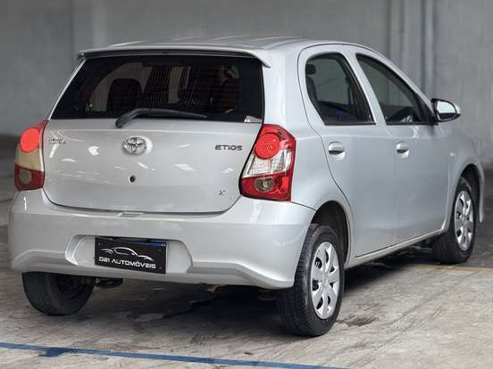 TOYOTA-ETIOS-2018