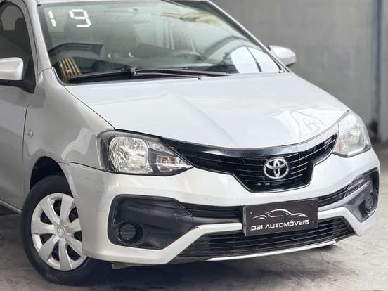 TOYOTA-ETIOS-2018