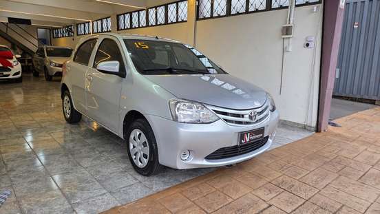 TOYOTA-ETIOS-1.3 X 16V FLEX 4P MANUAL TOYOTA-ETIOS-2015