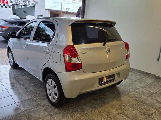 TOYOTA-ETIOS-1.3 X 16V FLEX 4P MANUAL TOYOTA-ETIOS-2015