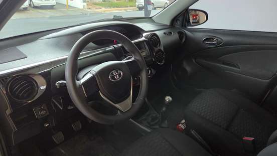 TOYOTA-ETIOS-1.3 X 16V FLEX 4P MANUAL TOYOTA-ETIOS-2015