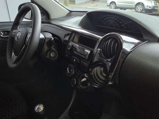 TOYOTA-ETIOS-1.3 X 16V FLEX 4P MANUAL TOYOTA-ETIOS-2015