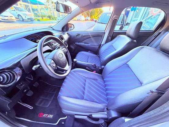 TOYOTA-ETIOS-1.3 XS 16V FLEX 4P MANUAL TOYOTA-ETIOS-2015