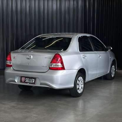 TOYOTA-ETIOS-2020