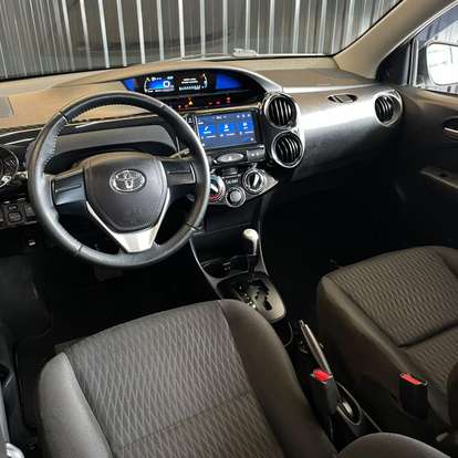 TOYOTA-ETIOS-2020