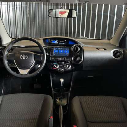 TOYOTA-ETIOS-2020