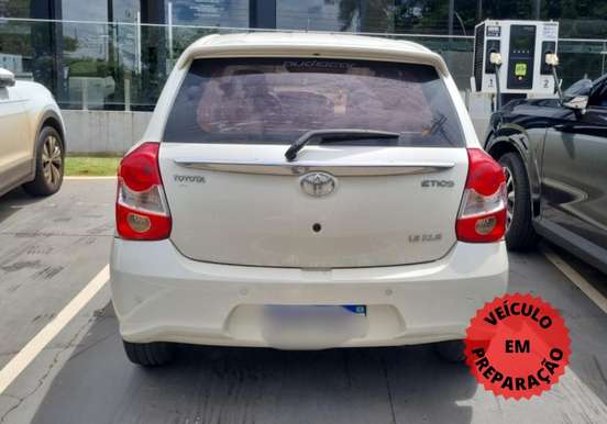 TOYOTA-ETIOS-2017