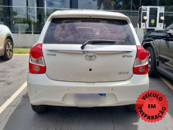 TOYOTA-ETIOS-1.5 XLS 16V FLEX 4P AUTOMÁTICO TOYOTA-ETIOS-2017