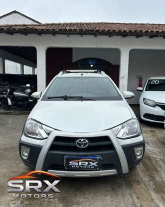 TOYOTA-ETIOS-2015