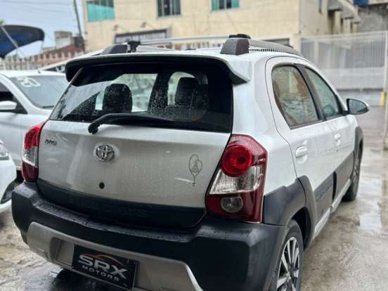 TOYOTA-ETIOS-1.5 XLS 16V FLEX 4P MANUAL TOYOTA-ETIOS-2015
