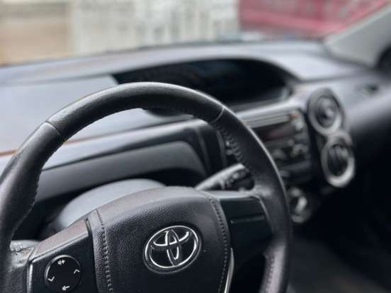 TOYOTA-ETIOS-1.5 XLS 16V FLEX 4P MANUAL TOYOTA-ETIOS-2015