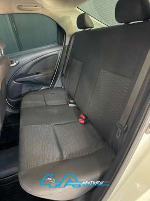 TOYOTA-ETIOS-2014