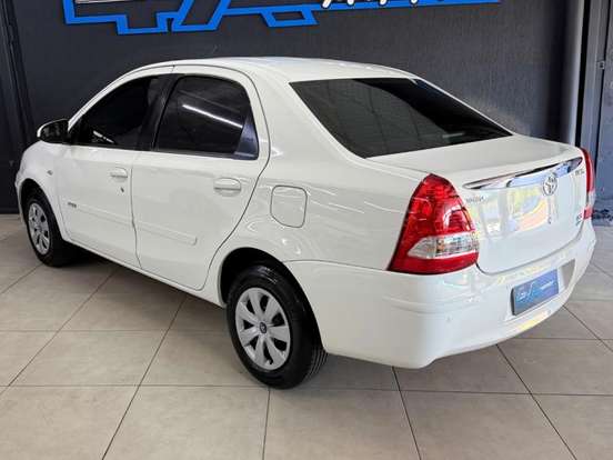 TOYOTA-ETIOS-1.5 XLS 16V FLEX 4P MANUAL TOYOTA-ETIOS-2014