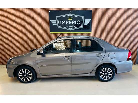 TOYOTA-ETIOS-2018