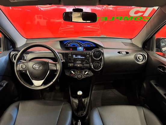 TOYOTA-ETIOS-2014